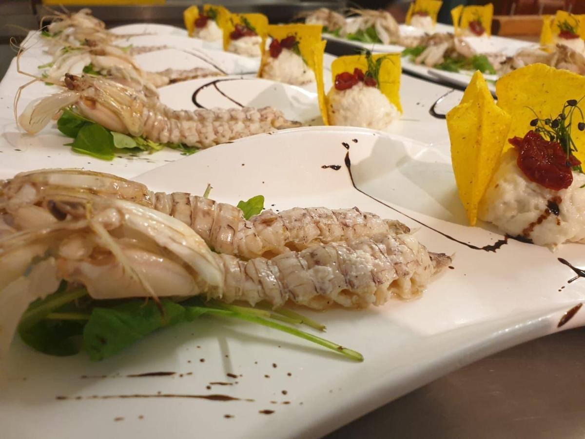 Hotel Ristorante La Casona Feltre Kültér fotó